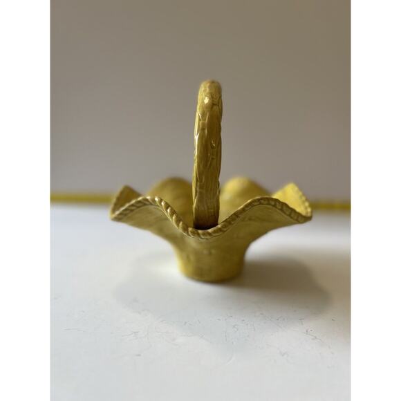 Vintage Ceramic Basket Yellow Weave With Handle Easter 1978 Nowells - Picture 2 of 16